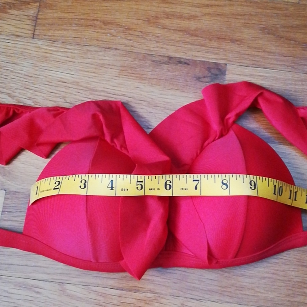 🆕Ruffle Bikini Top - Picture 3 of 5
